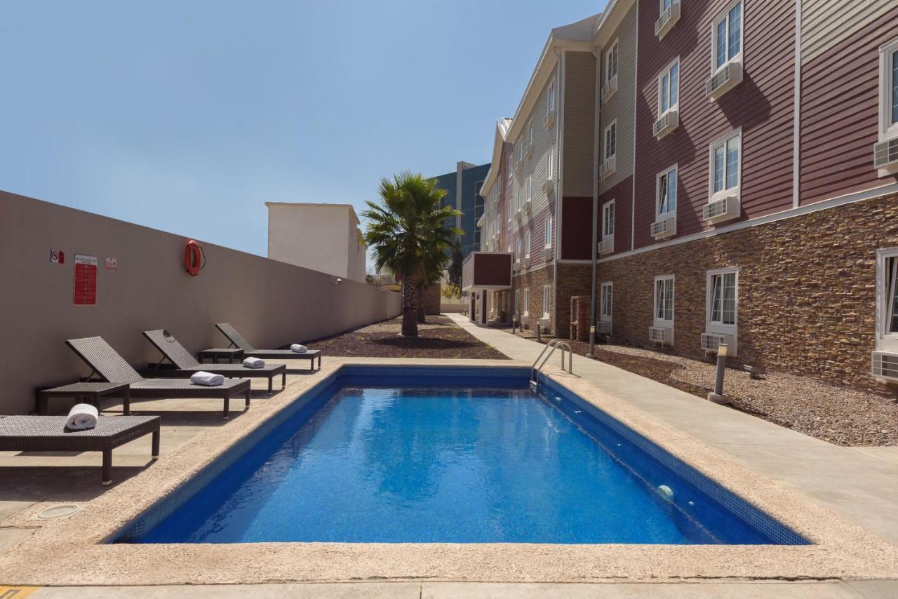 Extended Suites Saltillo Galerias Exterior photo